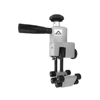 <P>Utensile raschiatore per tubi d 20 - d 63 (1/2" - 2" IPS)</P>